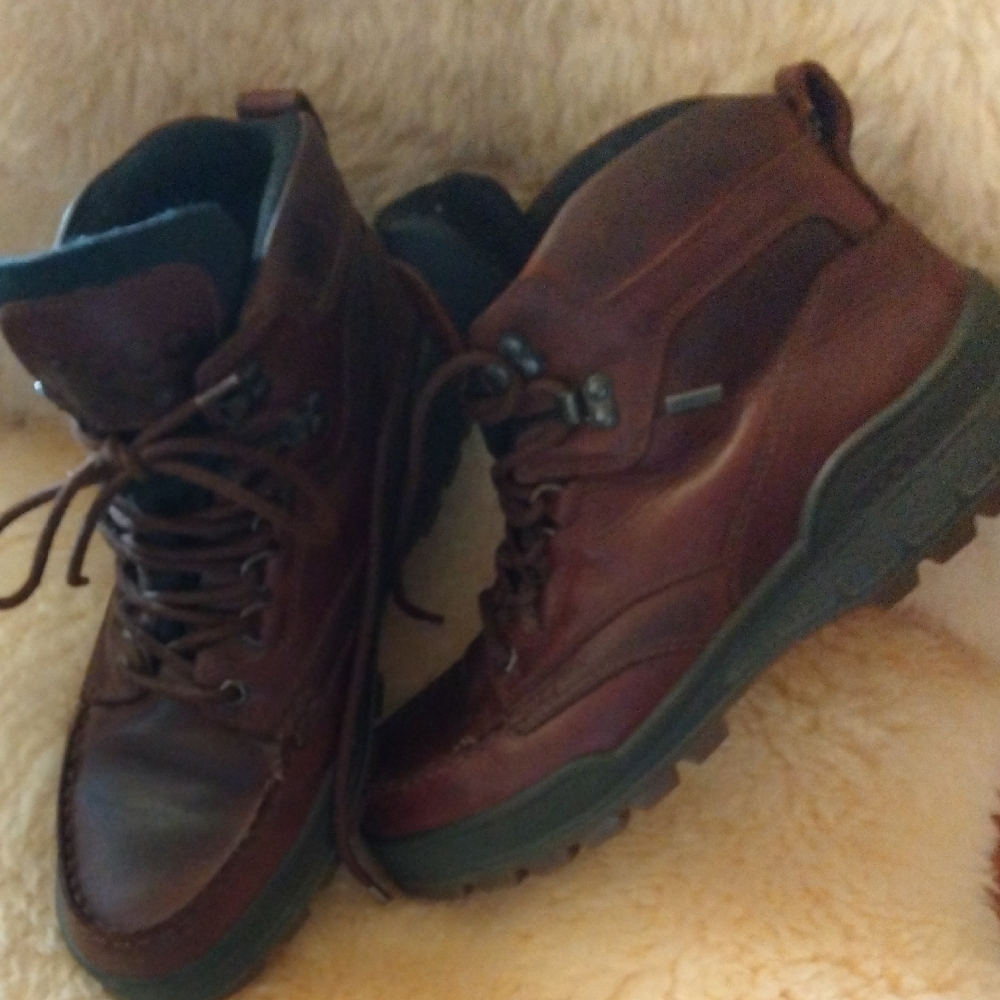 ECCO GORTEX BOOTS SIZE EU 44